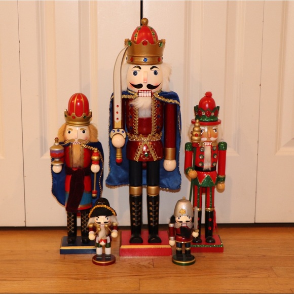 5 assorted nutcrackers - Picture 1 of 1